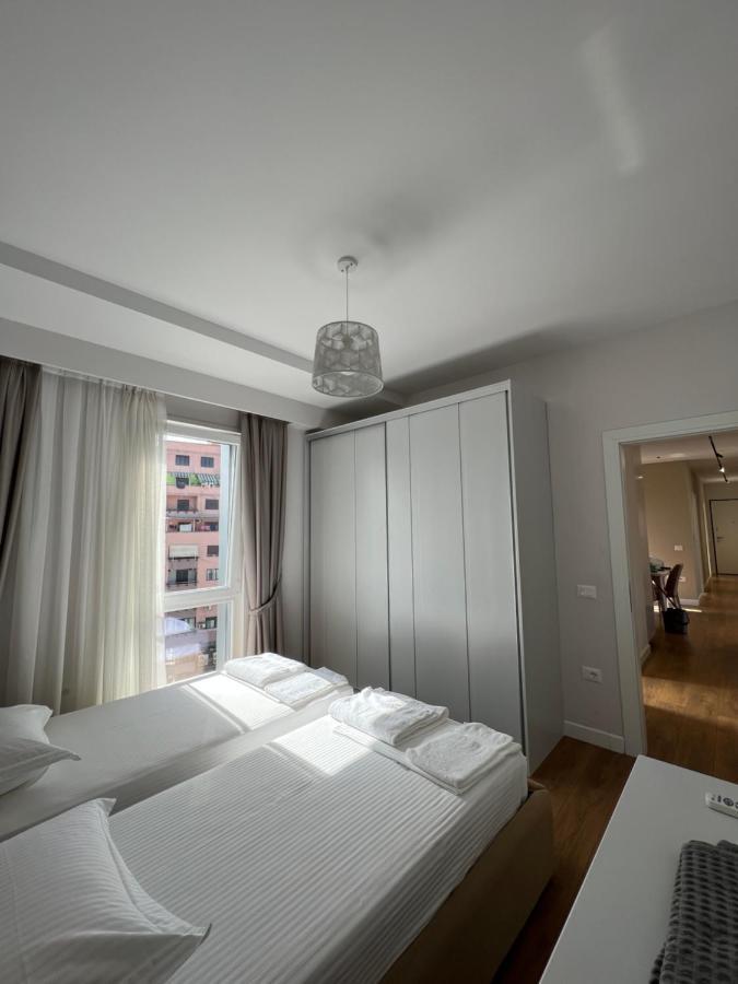 Blanc 7 Apartment Tirana Exterior foto